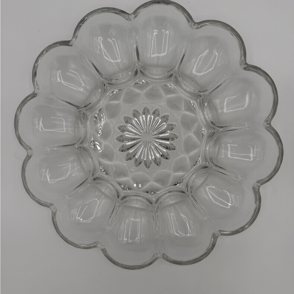 Vintage Elegant Hosting Glass 10" Scalloped Sunburst Deviled Egg Serving  Dish